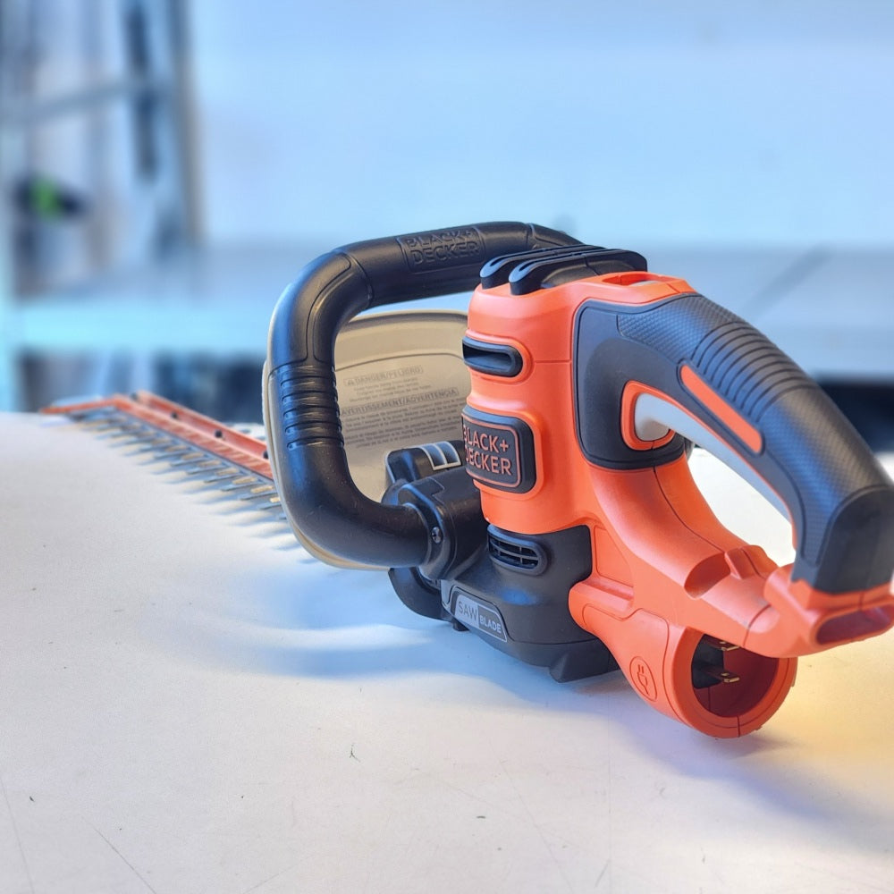 20 in, 3.8 AMP Corded Dual Action Electric Hedge Trimmer 20 in, 3.8 AMP Corded Dual Action Electric Hedge Trimmer